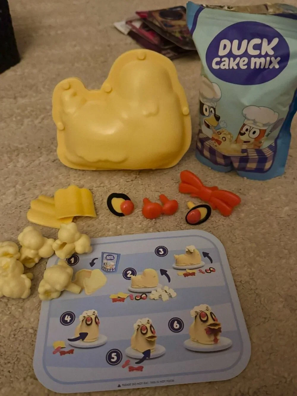 Little Tikes Creative Chefs - Bluey Toys - Duck Cake